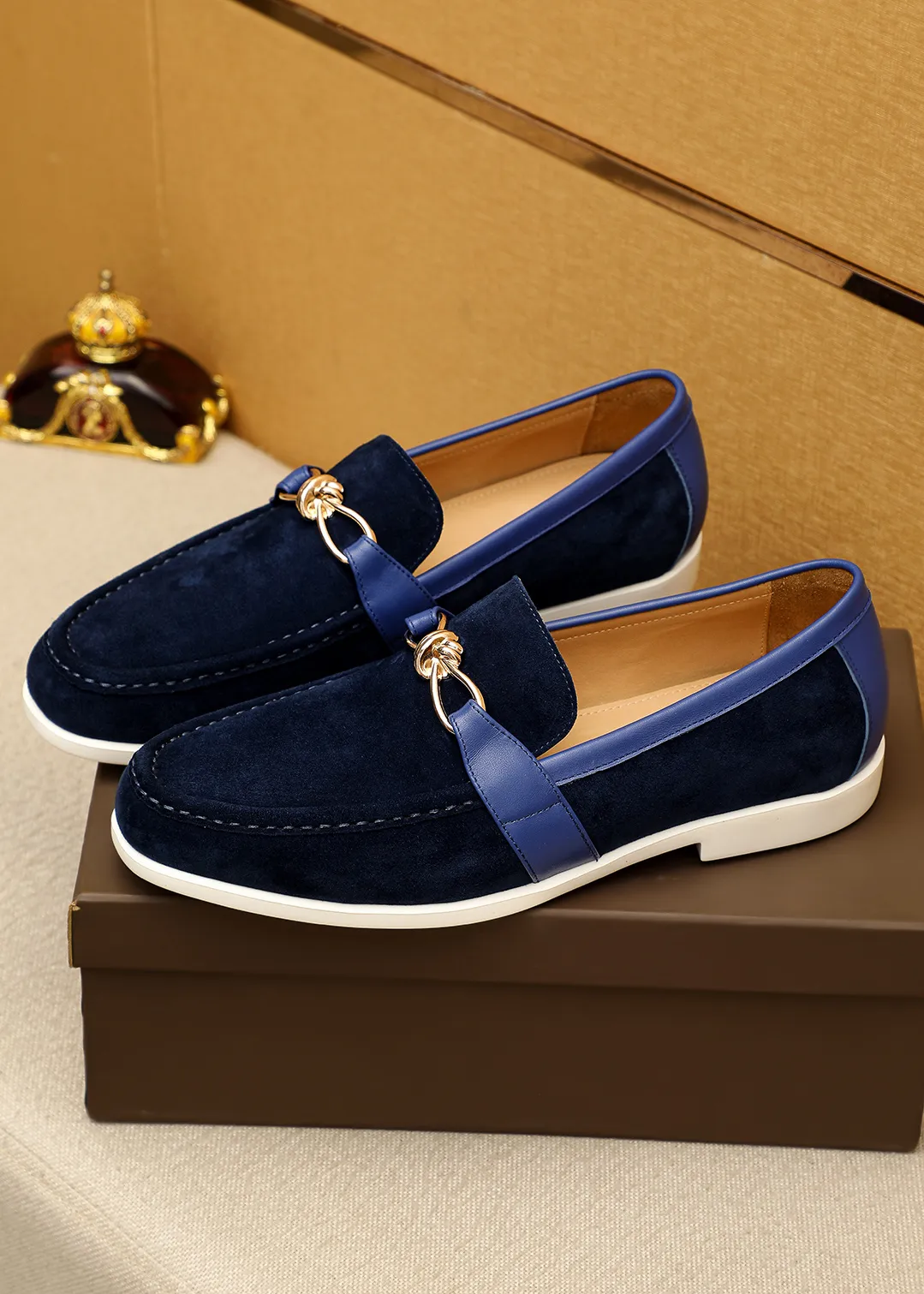 Men's men's shoes 💰580 💐Bottega Venetta [BV] Hong Kong - counter synchronization 🔥Summer new models are popular on the official website! Original 1⃣:1⃣ production✊💯💯, top-quality original product, exclusive first release, carefully crafted, full of European flavor, gentleman style, upper material, imported top layer frosted cowhide, cowhide leather lining, imported original outsole, comfortable and wear-resistant. 4 colors available! Code number: 39-44 (38.45.46🉑️customized)